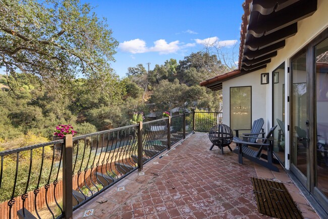 Building Photo - Stunning Mountain Views in Chino Hills for...