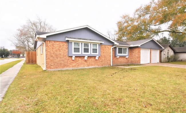 Building Photo - 530 Cambridge Village Dr