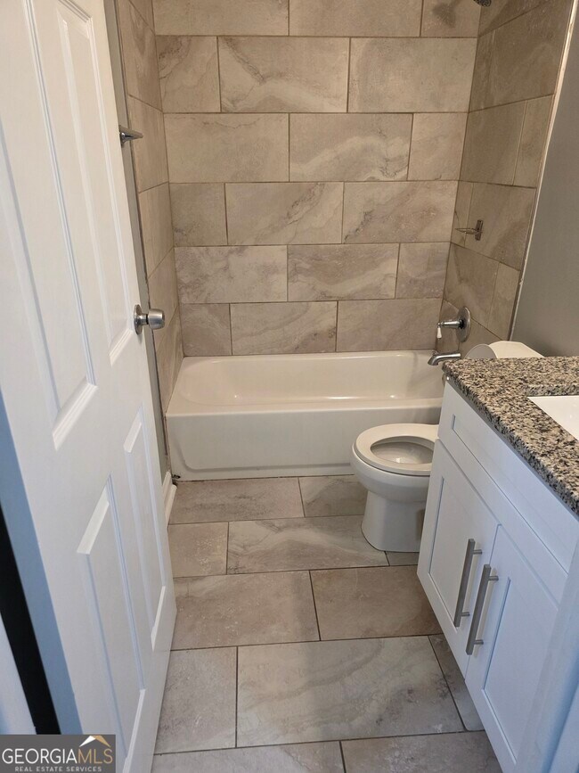 Building Photo - 5349 Tracey Dr