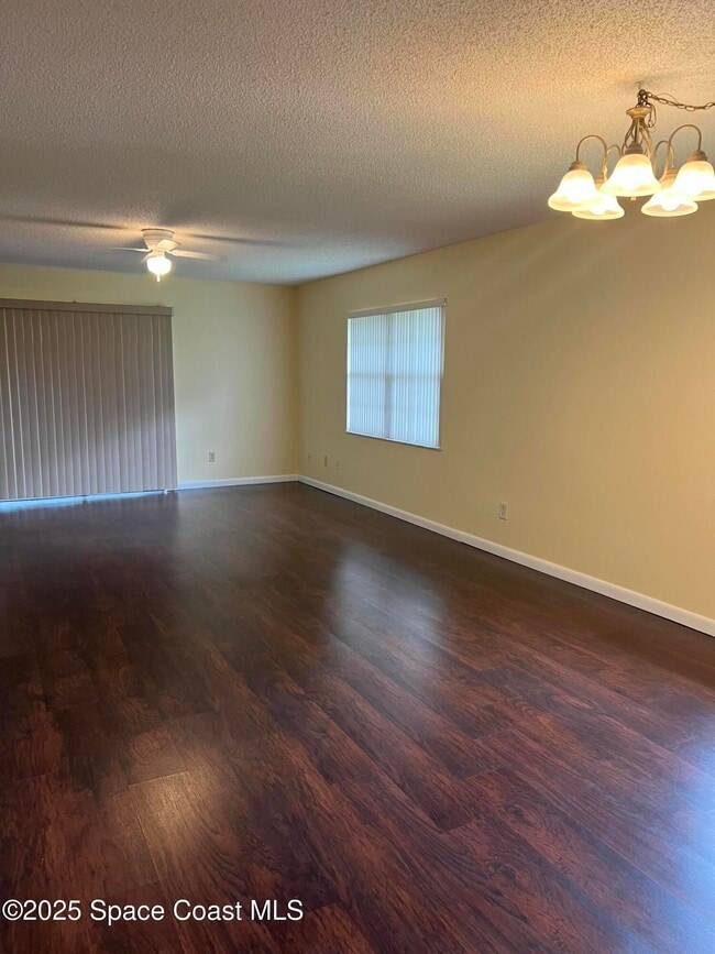 Building Photo - 200 St Lucie Ln