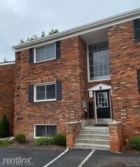 Building Photo - 1 br, 1 bath Condo - 31831 Grand River Ave...