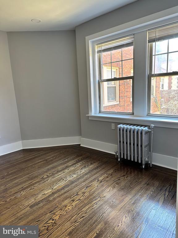 Building Photo - 144 W Allens Ln