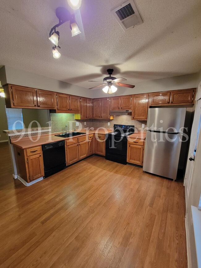 Building Photo - 2812 Maryland Cir W