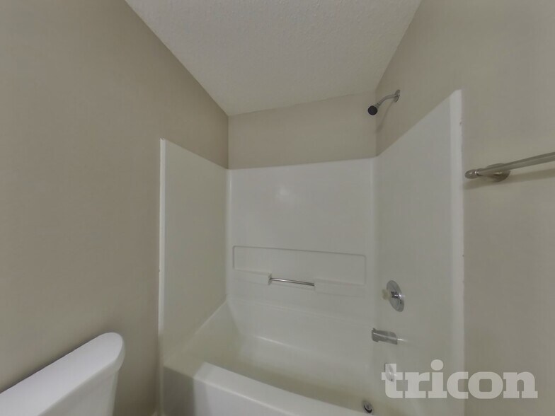 Building Photo - 8243 S Rising Sun Dr