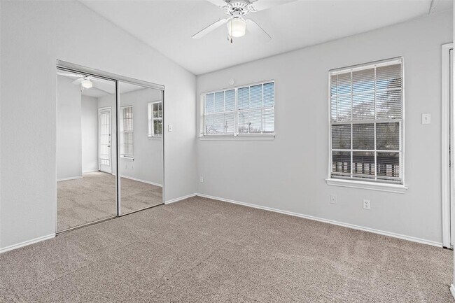 Building Photo - 1848 River Crossing Cir