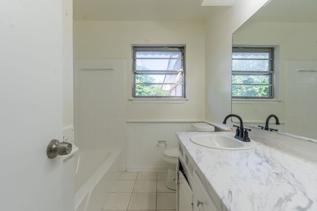 Building Photo - 4 Bedroom Rent to Own Home Available!