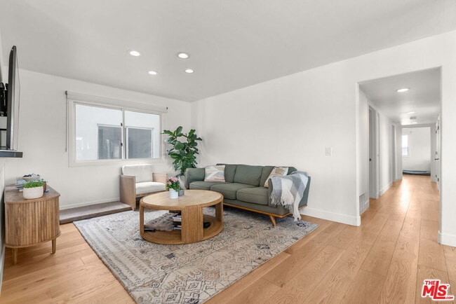 Building Photo - 29 Lighthouse St