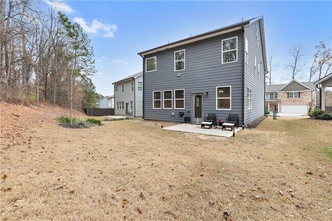 Building Photo - 715 River Gdns Dr