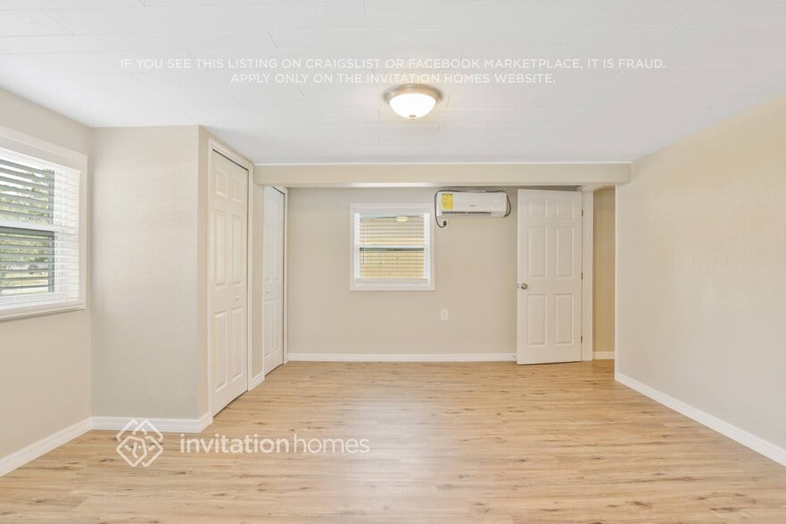Building Photo - 1726 Diamond Dr