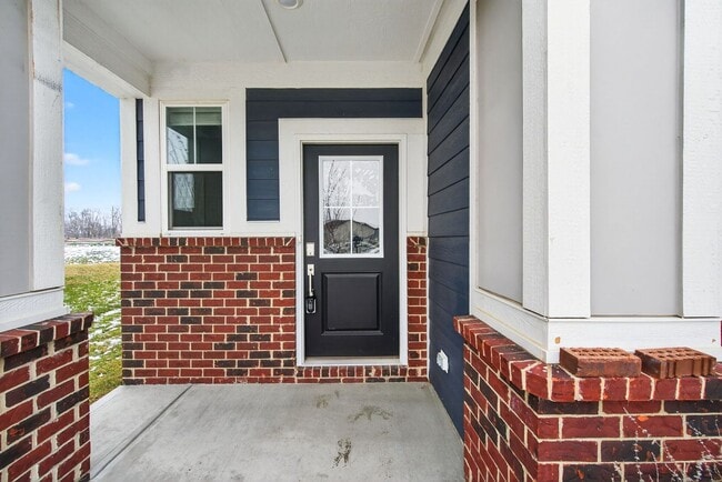 Building Photo - Welcome to this stunning 4-bedroom, 2.5-bathroom home located in the desirable Westfield, IN.