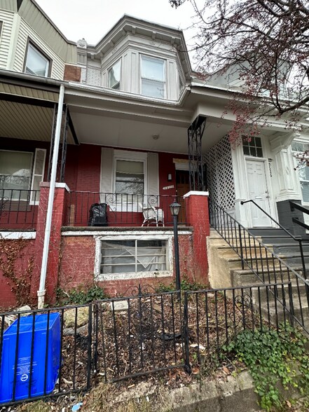 Primary Photo - 5624 Carpenter St