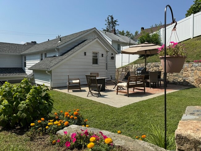 Primary Photo - 29 Quintard Terrace