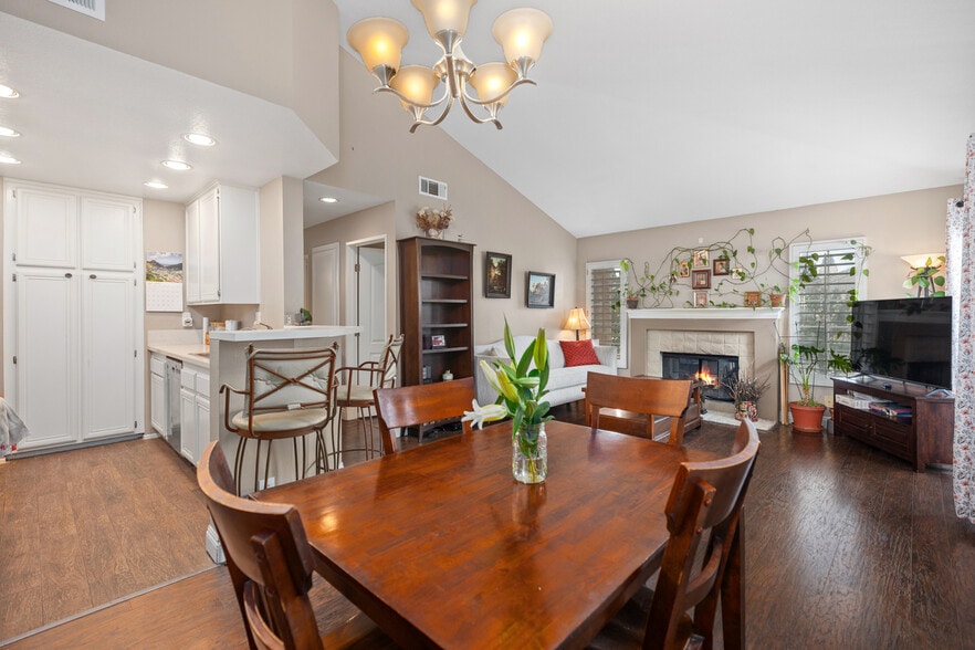 Building Photo - 66 Sandcastle