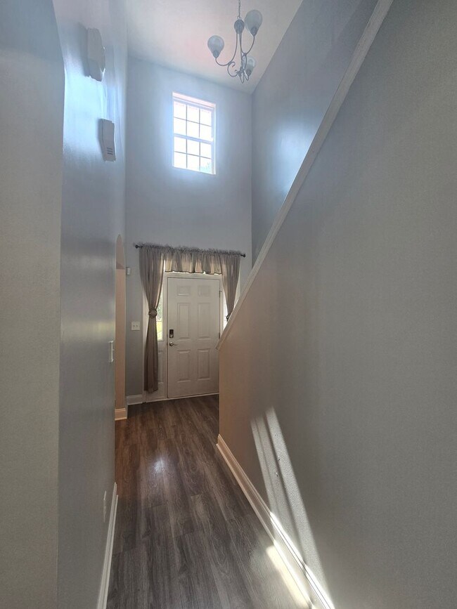 Building Photo - New Listing!!!