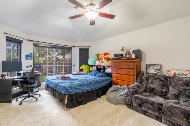 Building Photo - 2324 Crestridge Dr
