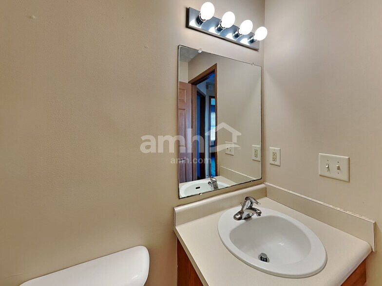 Building Photo - 2572 Edencreek Ln