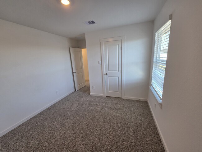 Building Photo - 1318 Isola Bella Dr