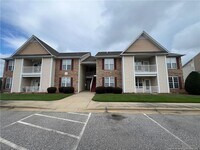Building Photo - 1328 Kershaw Loop
