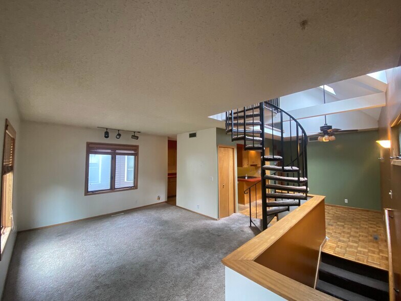 Living room (main level) - 2313 22nd Ave S
