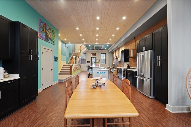 Building Photo - 334 Broad St