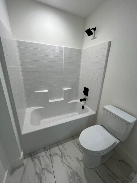 Building Photo - 118 Cowcatcher Loop