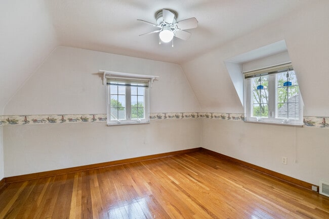 Building Photo - 840 Neely Heights Ave