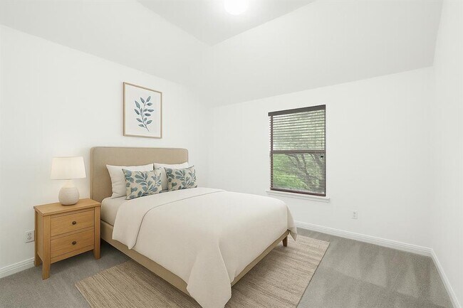 Building Photo - 1025 Horne Dr