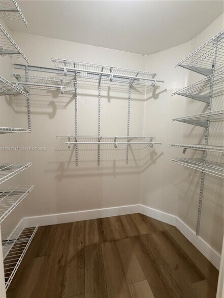 Building Photo - 1480 Sweetbay Way