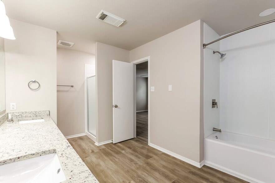 Building Photo - 18814 Redrock Creek