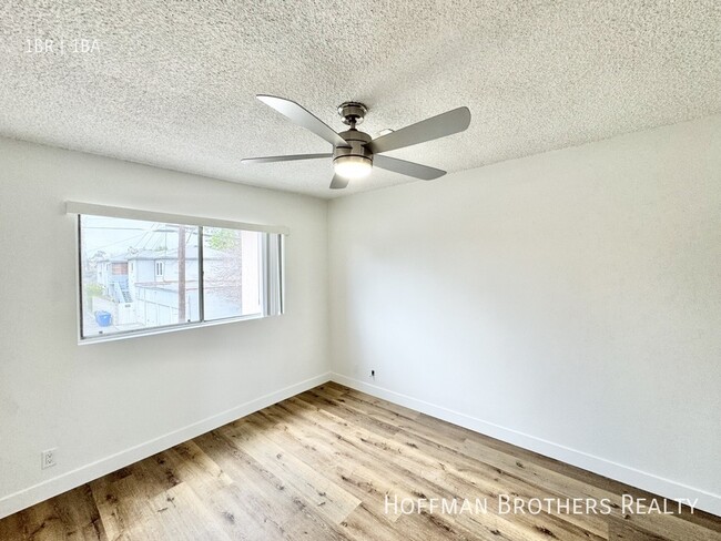 Building Photo - 14917 Hartland St