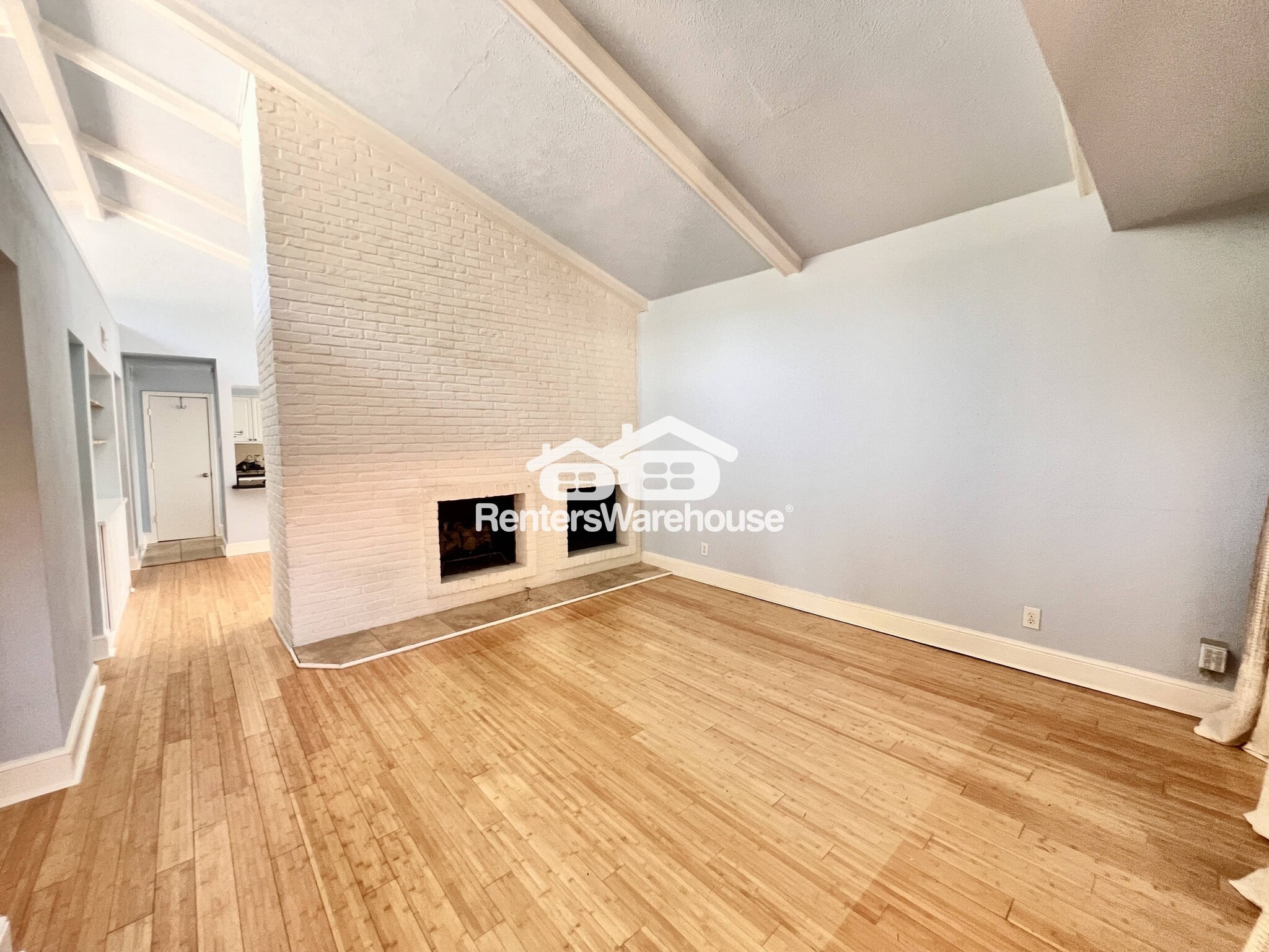 Building Photo - 5928 Sandhurst Ln