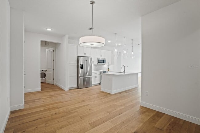 Building Photo - 600 3rd Ave S