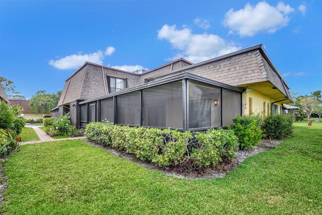 Primary Photo - 4185 Turnberry Cir