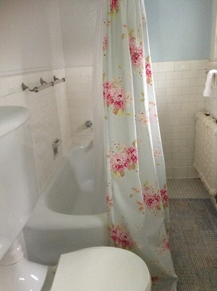 Building Photo - 236 Robineau Rd