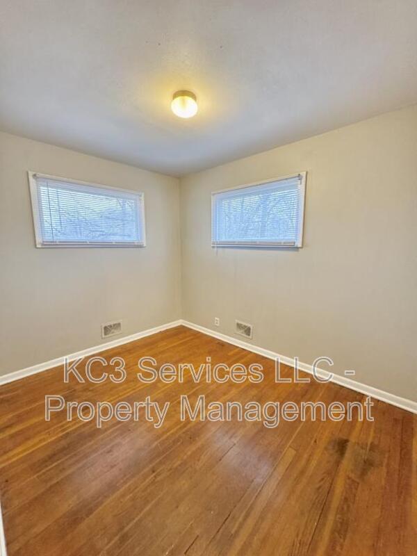 Building Photo - 200 NW 22nd St