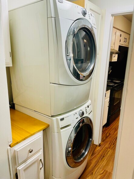 Building Photo - 1734 Valleywood Ct