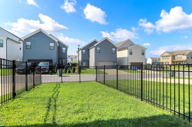 Building Photo - 404 Constellation Ln