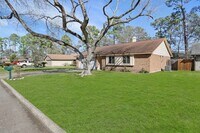 Building Photo - 15226 Flamingo Park