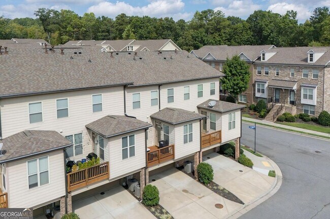 Building Photo - 1097 Township Square