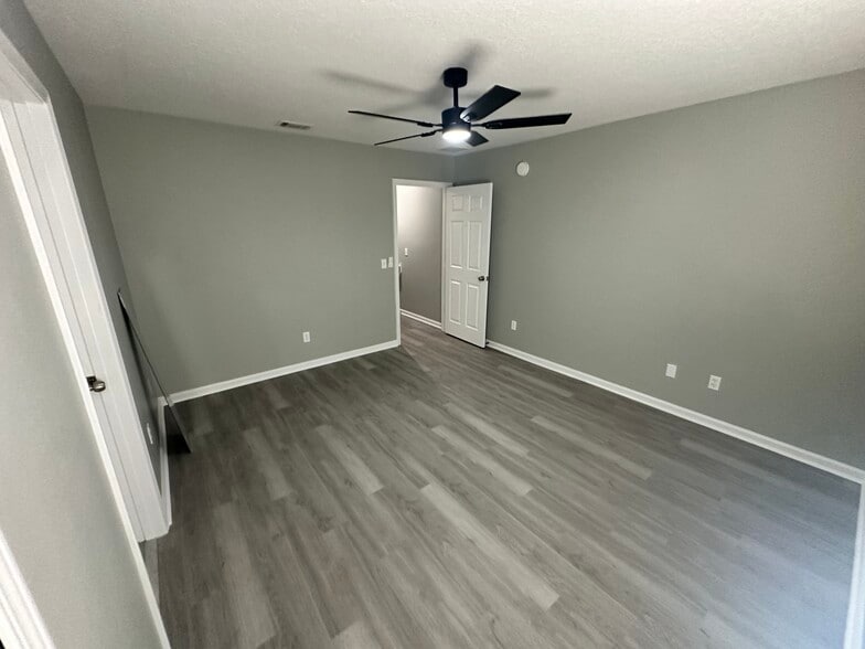 1st Master Bedroom - 148 Leese Dr