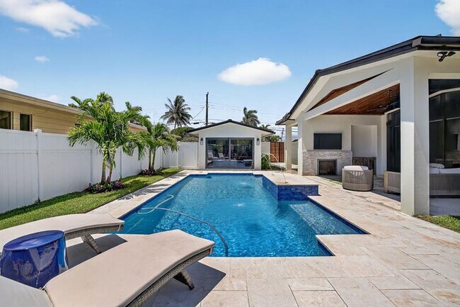 Building Photo - 2157 Coral Gardens Dr