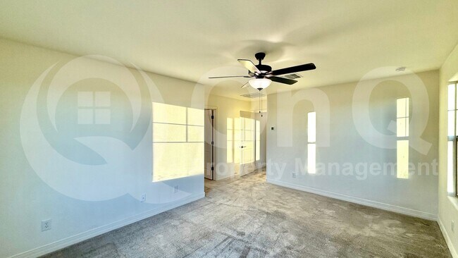 Building Photo - 1235 W Sparrow Dr