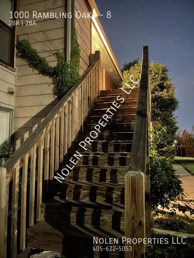 Building Photo - 1000 Rambling Oaks Dr