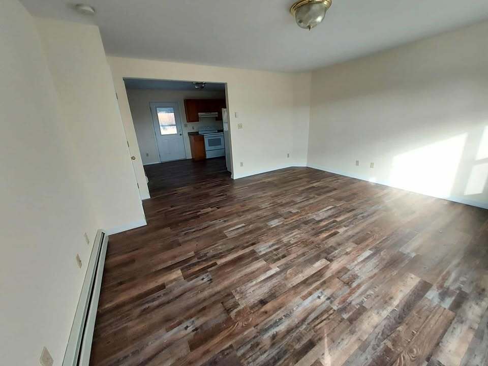 Building Photo - 550 Front St