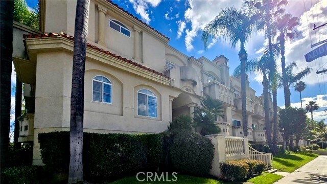 Building Photo - 4970 Kester Ave