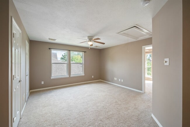 Building Photo - 406 Stockbridge Ln