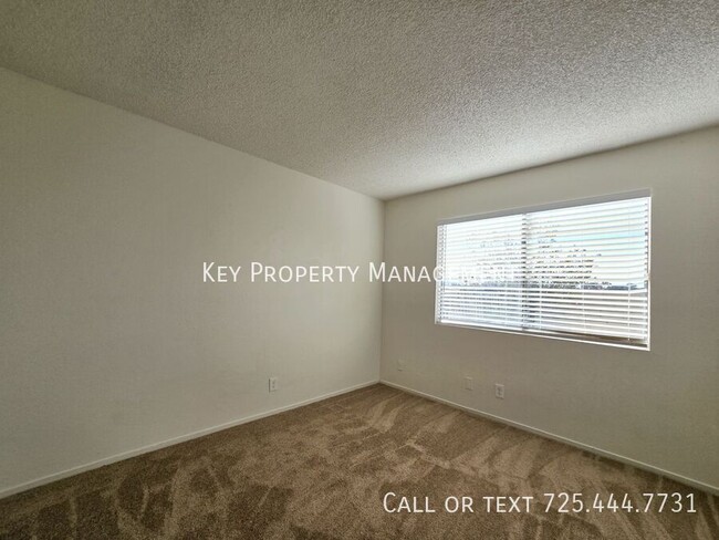 Building Photo - 2 BEDROOM 1 BATH CONDO IN LAS VEGAS NEAR S...