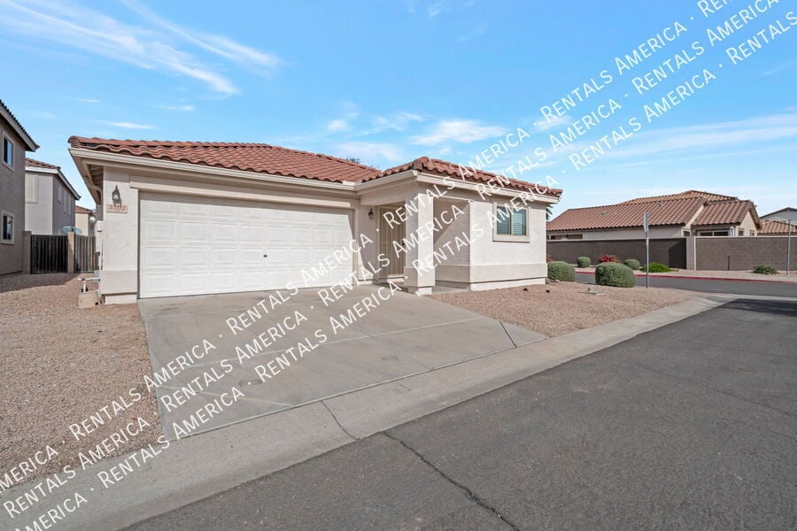 Building Photo - 3502 S Chaparral Rd