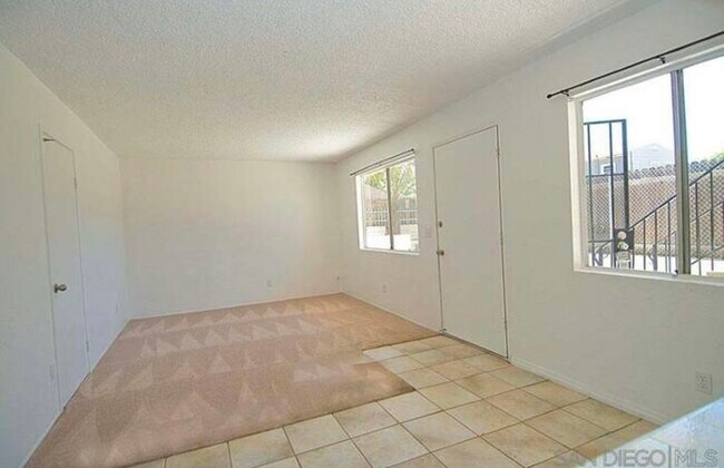 Building Photo - 5337 Groveland Dr