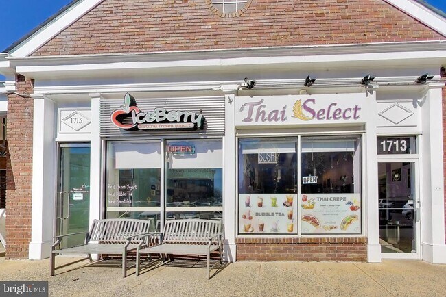 Building Photo - 1726 N Quinn St